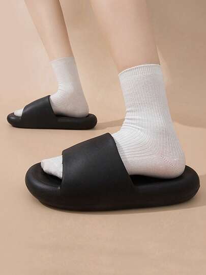 Dép đôi nữ màu trơn, kiểu dáng casual, chất liệu EVA, thích hợp đi biển trong nhà và ngoài trời, mùa hè.