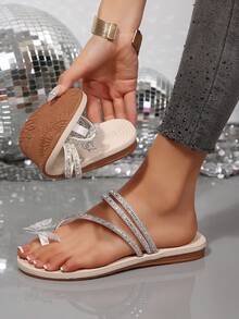Summer New Rhinestone Strap Women's Flat Sandals, Slip-On Toe Comfortable Beach Style Sandals, Flip Flops - Silver - View 5