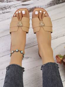 Sandal đế bằng da PU khoét lỗ mũi vuông họa tiết da báo màu trơn dành cho nữ, kiểu dáng thanh lịch, năng động, gợi cảm, thích hợp cho kỳ nghỉ hè. - Màu be - Xem 8