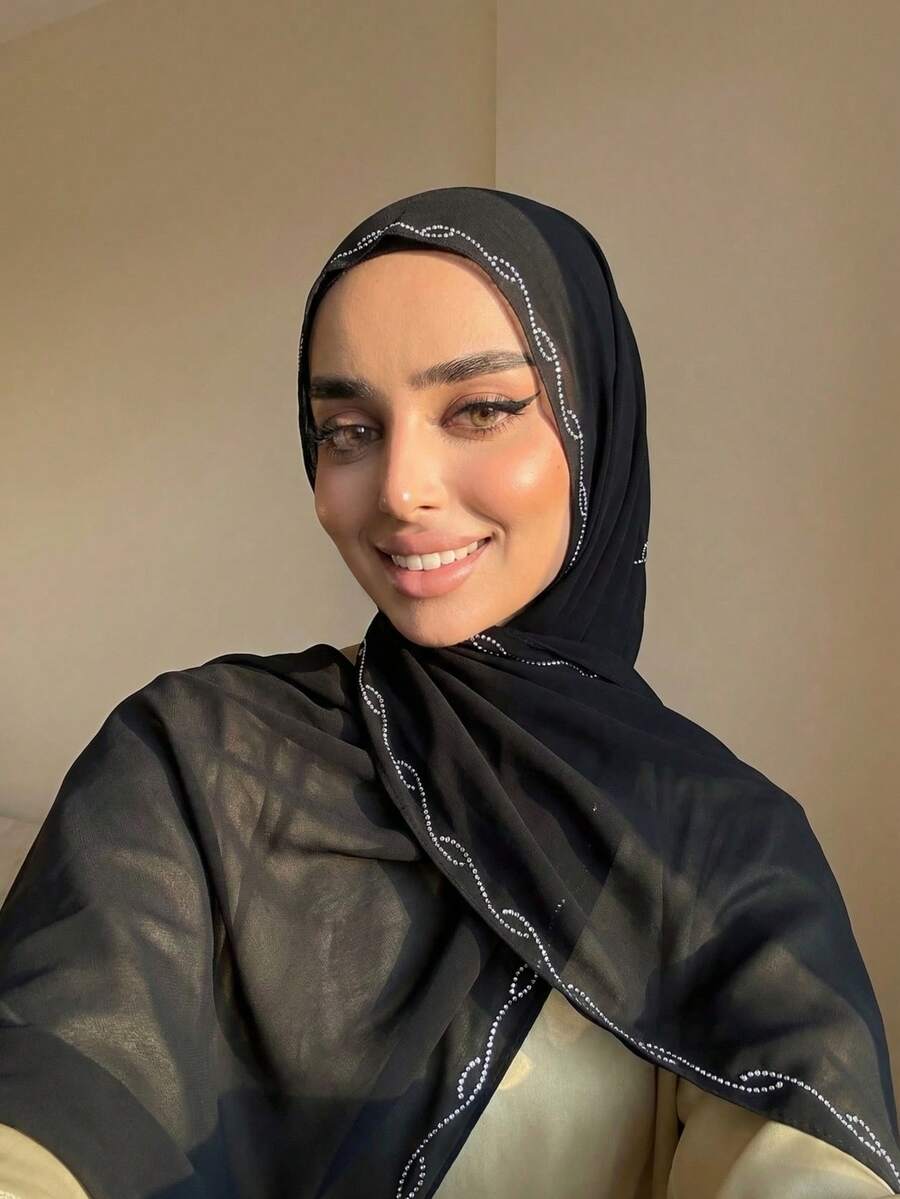 1 pièce Foulard en modal doux pour femmes avec motif géométrique de couleur unie et strass, style arabe, foulard long décontracté, cache-tête unicolore conservateur convenant pour un usage quotidien, la plage, les vacances - Noir - Voir 1