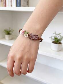1 Peça 1 Pulseira Artesanal Trançada com Pingente Floral Roxo Estilo Boêmio, Joia de Cordão Ajustável, Adequada para Mulheres e Adolescentes. Um Presente Perfeito para o Dia dos Namorados, Aniversários e Natal. Adequado para Uso Diário, Festas na Praia, Viagens e Looks de Festival. - Roxo - Visão 2