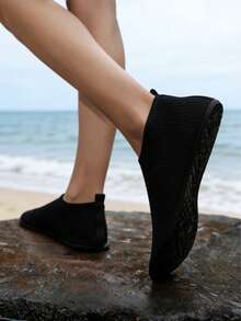 Men's And Women's Quick-Drying Water Shoes | Non-Slip Beach Socks | Portable Barefoot Water Sports Socks (Suitable For Swimming And Surfing) - 黑色 - 查看 7
