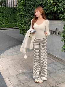 新款春夏V领蕾丝边修身针织打底衫 - 白色 - 查看 7