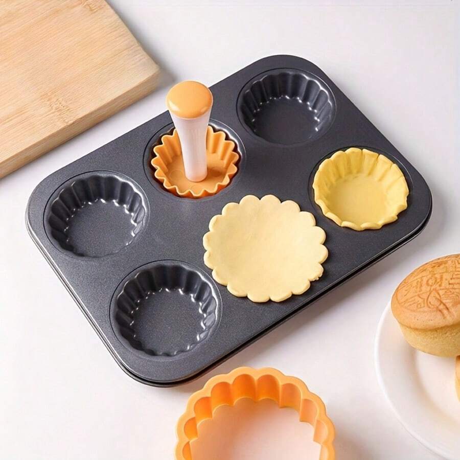 一套塑料烘焙模具，适用于烘焙迷你挞皮、糕点、奶油蛋糕、迷你派和甜点。