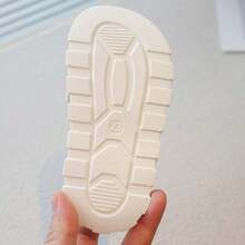 Dép xăng đan mùa hè cho trẻ em, quai điều chỉnh, đế dày, chống trơn trượt, dép đi biển cho bé trai/bé gái, đế mềm, thoáng khí, quai đơn, dép lê thời trang có khóa cho bé gái, đế dày, dép xăng đan cổ điển có khóa cho trẻ em, mềm mại và thoải mái, dép lê mùa hè thoáng khí đế dày cho bé trai/bé gái. - Màu be - Xem 6