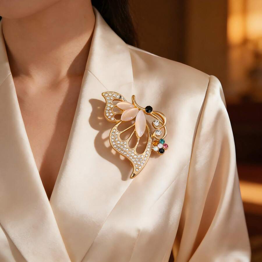 1pc Fashionable Rhinestone Butterfly Brooch, Luxury Vintage Unique Lapel Pin Decoration For Suit - Multicolor - View 1