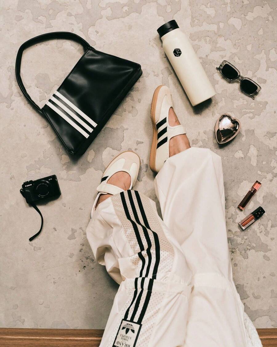 Giày thể thao Adidas Samba Jane thấm mồ hôi, thoáng khí, nhẹ, màu trơn, đa năng, phù hợp đi học và đi làm, dành cho nữ, màu trắng JR1402 - trắng - Xem 1