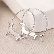 A Delicate And Compact Sausage-Shaped Earring, Perfect For Wearing At Holiday Parties. An Earring Suitable For The Perfect Woman To Wear. - Silver - View 2