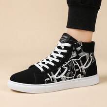 Tenis para hombre casuales de moda con diseño de grafiti abstracto zapatos para hombre cómodos de lona y gamuza sintética con cordones calzado tipo bota de caña alta transpirable y ligero estilo urbano juvenil versátil suela plana suave y antideslizante resistente al desgaste para uso diario informal - Blanco - Ver 5