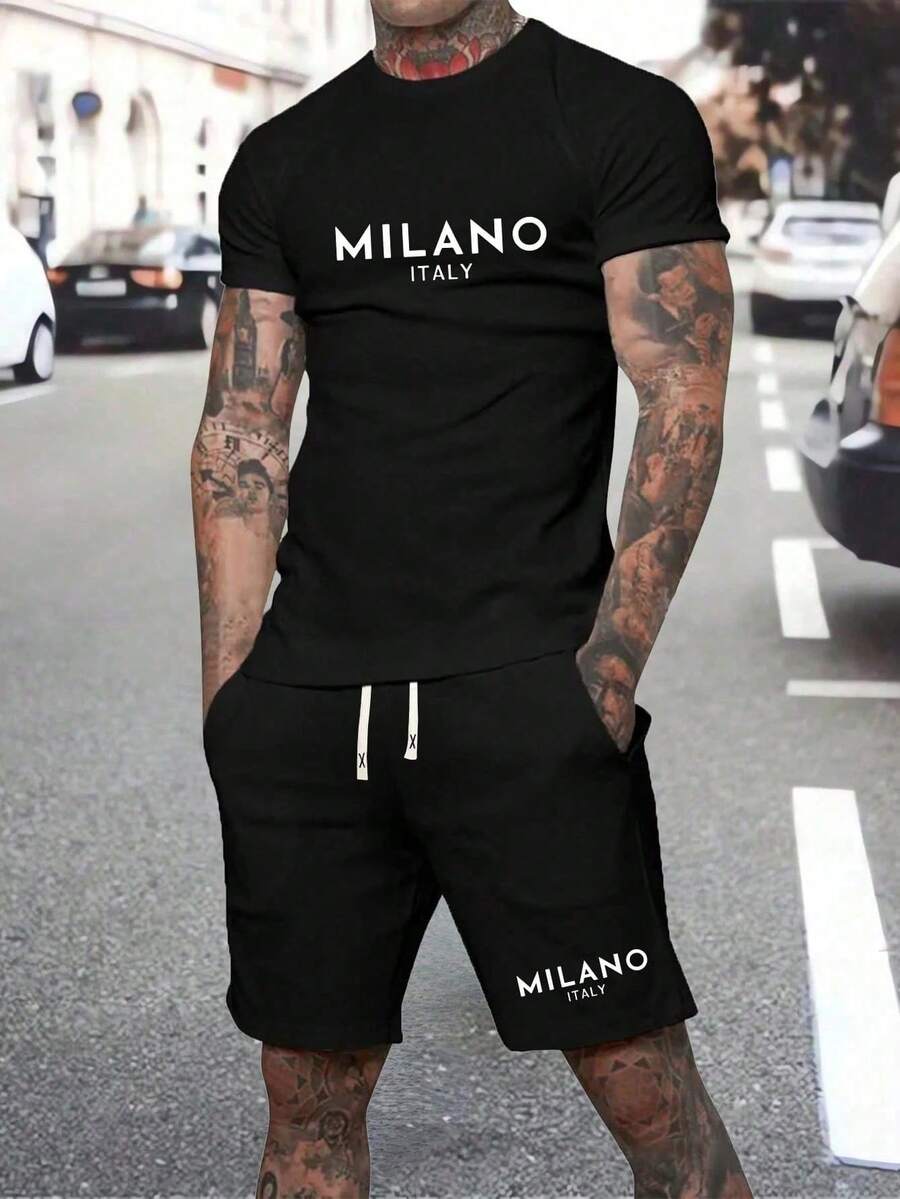 Men's "Milano Italy" Letter Print Black T-Shirt And Black Shorts Set Minimalist Casual Streetwear Outfit, Streetwear, Casual, Fashion, Two-Piece Set, Urban Street Style, City Walk, Casual Daily, Travel, Fashion Outings. - màu đen - Xem 1