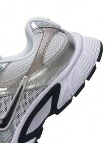 耐克男士V5 RNR复古跑步休闲运动鞋，HJ5228-104 - 白色 - 查看 7