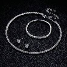 一套时尚优雅百搭的闪亮水钻单链项链、手链和一副透明钻石耳环首饰套装，适合婚礼、派对、晚宴、情人节礼物和日常佩戴。 - 銀色 - 查看 2