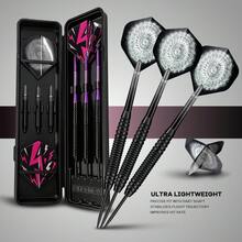 环曲专业飞镖套装，两种款式可选，3支装铁质飞镖，紫色飞镖，包含全套配件：3根备用镖杆+3个备用镖翼+1个磨镖器+1个收纳盒，适合酒吧聚会、办公室减压游戏、复活节/斋月/父亲节礼物。 - 彩色 - 查看 5