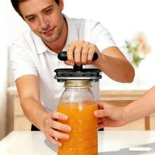 1 buah Pembuka Botol dan Kaleng Bir Multifungsi, Desain Pegangan yang Dapat Diatur dan Mudah Digenggam, Terbuat dari Bahan ABS Tahan Lama, Tidak Membutuhkan Listrik, Ideal untuk Pesta dan Penggunaan Sehari-hari, Hadiah Sempurna untuk Penggemar Olahraga - View 3