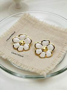 OBOVAY 2pcs/Set Pendientes de Acero Inoxidable Blanco de Moda, Estilo Vintage de Estrella & Flor, Pendientes Elegantes Adecuados para Uso Diario, Vacaciones y Fiestas, Regalo Perfecto para el Día de la Madre, Pascua o Vacaciones en la Playa - Blanco - Ver 3