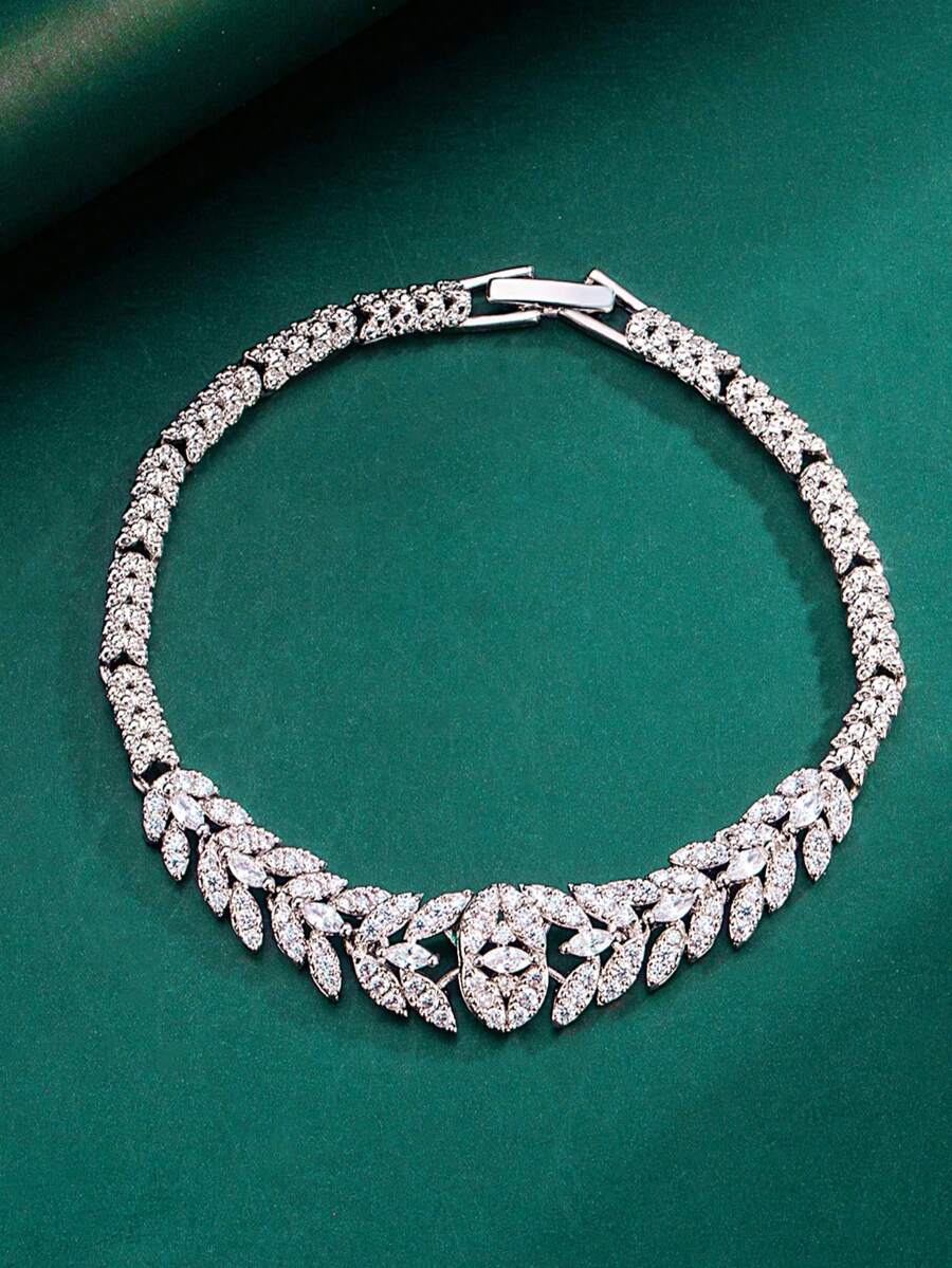 1件Tylionnejewelry奢华女士手链，镶嵌人造锆石，优雅饰品，情人节礼物，适合约会、婚礼、派对、周年纪念日等场合。 - 銀色 - 查看 1