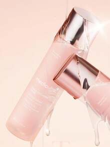 Nước cân bằng da Medicube Triple Collagen - Chứa collagen thủy phân, atelocollagen và collagen hòa tan, dưỡng ẩm sâu và làm căng mọng da - Công thức thấm nhanh, mềm mại và được nuôi dưỡng suốt cả ngày. - Nước cân bằng da Triple Collagen Toner 4.0 - Xem 7