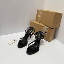 Women Heeled Sandals - 黑色 - 查看 3