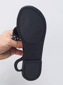 Dép xỏ ngón cỡ lớn 35-45, kiểu dáng thời trang mùa hè ngoài trời Châu Âu và Mỹ, chất liệu PU, đế mềm, màu trắng/đen/kaki/nâu gỉ sét. - Bảng đèn đen-trắng ngọc trai đen kim cương - Xem 6