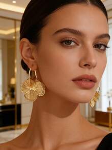 一对优雅镂空花朵耳环，适合女性在节日、生日、约会、派对、度假、日常通勤等场合佩戴。 - 花朵 - 查看 13