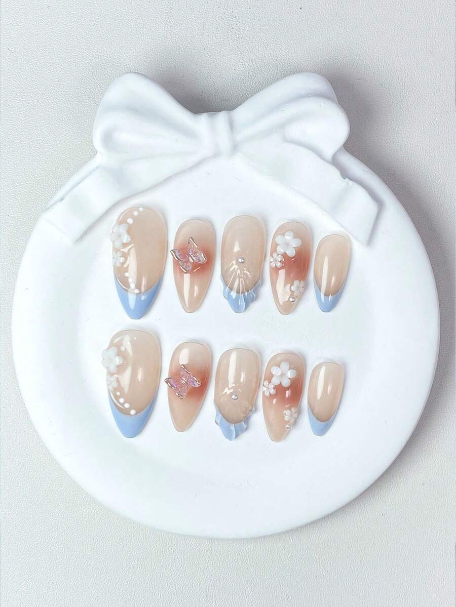 10 Stück handgefertigte, individuelle eisblau-französische Farbverlauf 3D Blumen & Schmetterling Nagelaufkleber zum Aufkleben - Weiss - Übersicht 1