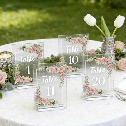 OUTANA 1 Set de Acrílico 1-20 Números de Mesa Cuadrados con Flores Acrílicas para Ceremonias con Soportes, Portacartas de Boda, Letreros de Mesa - Resistente al Agua, Resistente a la Humedad, Fácil de Limpiar, Reutilizable, Sin Necesidad de Electricidad, Señalización para Fiestas. Adecuado para Banquetes de Bodas, Letreros de Números de Mesa para Conferencias, Ajustes de Mesa, Recepciones de Bodas, Cumpleaños, Banquetes de Bodas Rústicas, Aniversarios, Regalos para Fiestas de Despedida de Soltera, Números de Mesa para Procesiones. 1 Set de 10 Piezas / 20 Piezas / Regalo Perfecto, Decoración para el Hogar y Fiestas en la Cocina