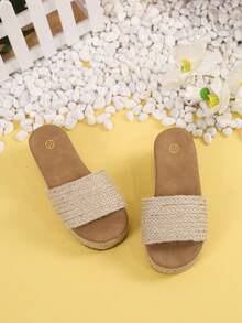 Bohemian Style Woven Thick-Sole Slip-On Slippers For Girl, Summer Retro Hemp Rope Woven Wedge Sandals, Anti-Slip Beach Vacation Shoes Suitable For Beach Trips And Daily Wear - Beige - View 4