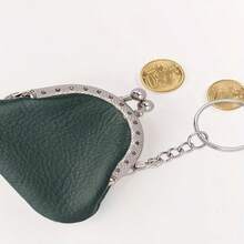 Mini Cierre de Beso con Broche, Herraje Metálico Curvo con Relieve Plateado Vintage. Viene con Anillo para Llaves y Cadena Decorativa, Se Puede Coser, Hebilla Especial para Bolsos Hechos a Mano. Adecuado para Monederos de Ganchillo, Mini Bolsos Hechos a Mano, Diversas Manualidades y Proyectos de Costura. - Multicolor - Ver 7