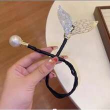 1件装女士水钻仿珍珠装饰发髻器，优雅时尚的发饰，适合打造可爱发型，可作发夹、美妆工具、卷发配件等使用，适合秋季、旅行等场合。关键词：美妆工具、女士配饰、护发产品、秋季、头发、发饰、旅行、发饰、女士配饰、女士发饰 - 彩色 - 查看 5