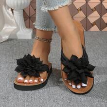 1 Pair Floral Black Flat Sandals - Black - View 6