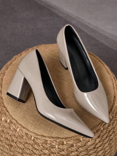 MonaNise 女士尖头时尚7厘米粗跟高跟鞋，适合派对、休闲和正式场合。