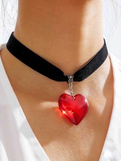 1 chiếc dây chuyền mặt hình trái tim bằng nhựa polyester thời trang và đa năng, thích hợp làm quà tặng hàng ngày cho phụ nữ.