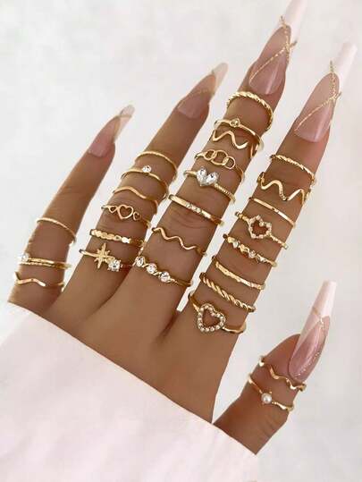 28枚简约时尚戒指，钻石心形、波浪和蝴蝶多元素戒指套装，适合夏季日常佩戴、母亲节和海滩度假配饰