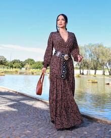 Joceli Long Dress With Floral Print, All-Over Bolero Fabric, For All Evenings. - 黑色和紅色 - 查看 4