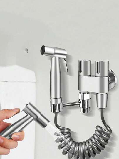 6 ชิ้น ชุดปืนฉีดน้ำแบบมือถือติดผนัง - ประกอบด้วย: ปืนฉีดสเตนเลส 304, วาล์วควบคุมคู่แกนทองเหลือง, ขายึดหมุนได้, เทป PTFE, ท่ออ่อน เหมาะสำหรับห้องน้ำ/อ่างล้างหน้า; เหมาะสำหรับการทำความสะอาดบ้าน, ทำสวน และอาบน้ำสัตว์เลี้ยง