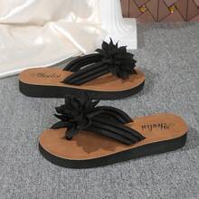 1 Pair Floral Black Flat Sandals - Black - View 3