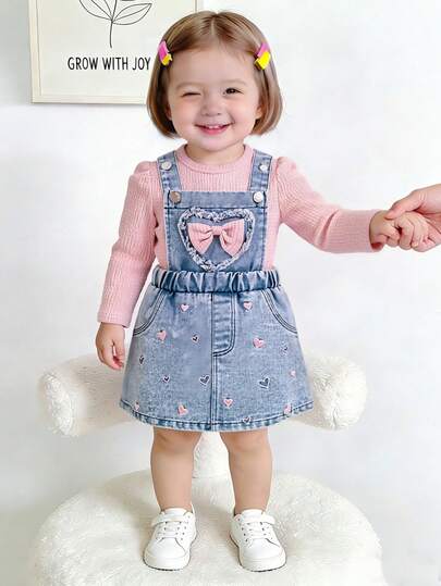Set de 2 piezas de top de manga larga ajustado de tela tejida y shorts vaqueros con tirantes ajustables para niñas pequeñas, para uso casual y de fiesta, para primavera/otoño