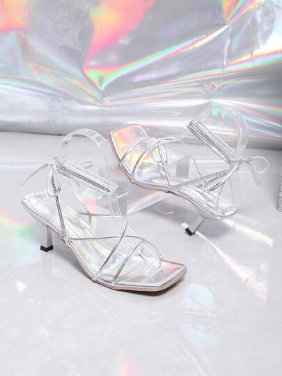 1 Đôi sandal cao gót nữ màu bạc, chất liệu PU mềm mại, quai chéo màu trơn, thiết kế quai ngang mắt cá chân bằng PU, mũi vuông, gót nhọn, thích hợp cho tiệc tùng, mua sắm, du lịch, nghỉ mát, mùa hè. Hàng mới về.