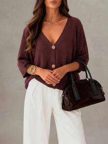 Áo cardigan nữ kiểu mới cổ chữ V, chất liệu móc rỗng, hơi trong suốt, tay ngắn, cài khuy năm ngón tay, dáng rộng, thoải mái, thời trang hàng ngày, nhẹ nhàng, kiểu dáng trễ vai, thích hợp cho mùa xuân hè thu, ngày của Mẹ. - Burgundy 22 - Xem 3