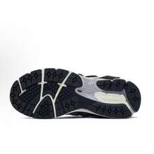 New Balance 1906R Sneakers - Authentic Techwear Performance Running Shoes | Viral 2026 Unisex Retro Lifestyle Trainers | Premium N-Lock System & Stability Web | Durable Mesh & Synthetic Overlays | Iconic ABZORB Cushioning Daily Footwear - Xám bạc - Xem 5