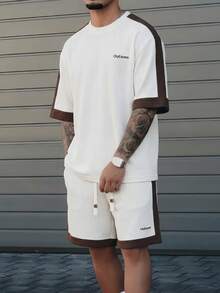 一套男士白色圆领短袖短裤套装，宽松短袖T恤+抽绳腰带短裤，撞色罗纹面料，透气舒适，复古休闲装，适合日常穿着、外出就餐、旅行。 - 白色 - 查看 10