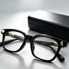 Chrome Heart - The Must-Have Choice For Workplace Elites And Street Fashion Trendsetters - Stylish Anti-Glare And Dust-Proof Glasses, A Universal Fashion Accessory For Both Men And Women. Clear And Durable, Suitable For All Seasons. Cycling Glasses. Sports Glasses. Suitable As A Gift.Suitable For Wearing In Winter. - 黑金 - 查看 1