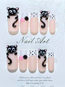 10片装手工美甲贴片。假指甲，可爱美甲，Y2K风格，方形美甲，夏季美甲，粉色美甲，巧克力淋面奶油花朵设计，宛如一只穿着美甲的草莓蛋糕甜点熊，巧克力奶油假指甲，可爱粉色蛋糕风格美甲贴纸，可拆卸可重复使用，高端品质，适合音乐节、街头风、日常佩戴，也是Y2K时尚爱好者的独特礼物。 - 粉色 - 查看 1