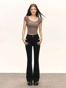 Women's High-Waisted Black Slim-Fit Stretch Flared Jeans With Pockets - A Versatile And Flattering Style. - Black - View 4