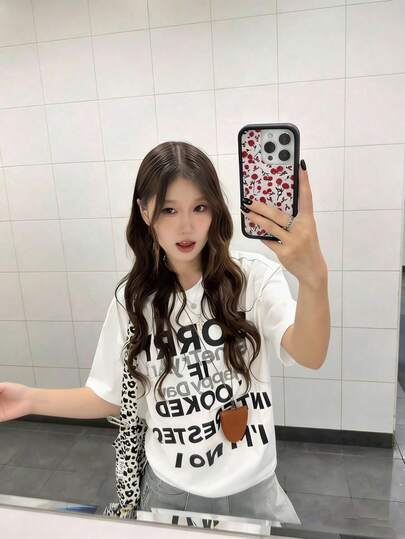 Áo thun nữ tay ngắn cổ tròn in chữ, dáng rộng, thoải mái, đa năng cho mùa xuân/hè, màu trắng.