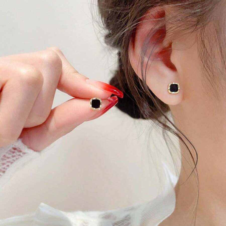 1 Đôi Khuyên Tai Hình Chữ Thập Thiết Kế Độc Đáo, Sang Trọng Dành Cho Nữ. - Khối vàng đen - Xem 1