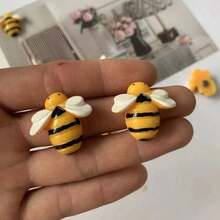 5/10pcs Cute 3D Bee Fridge Magnets, Resin Refrigerator Magnets, Home Decor, Kitchen Decor, Fridge And Kitchen Decorative Magnets - Bee - View 4