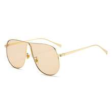 New High-Quality Metal Large-Frame  For Women, Influencer Style, Aviator Design, Sun Protection, Premium European And American Style Glasses - Gold - View 1