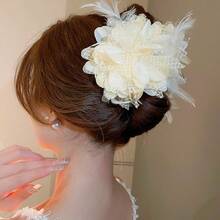 1pc Fashionable Elegant Mesh Feather Flower Hair Clip - Pale Yellow - View 1