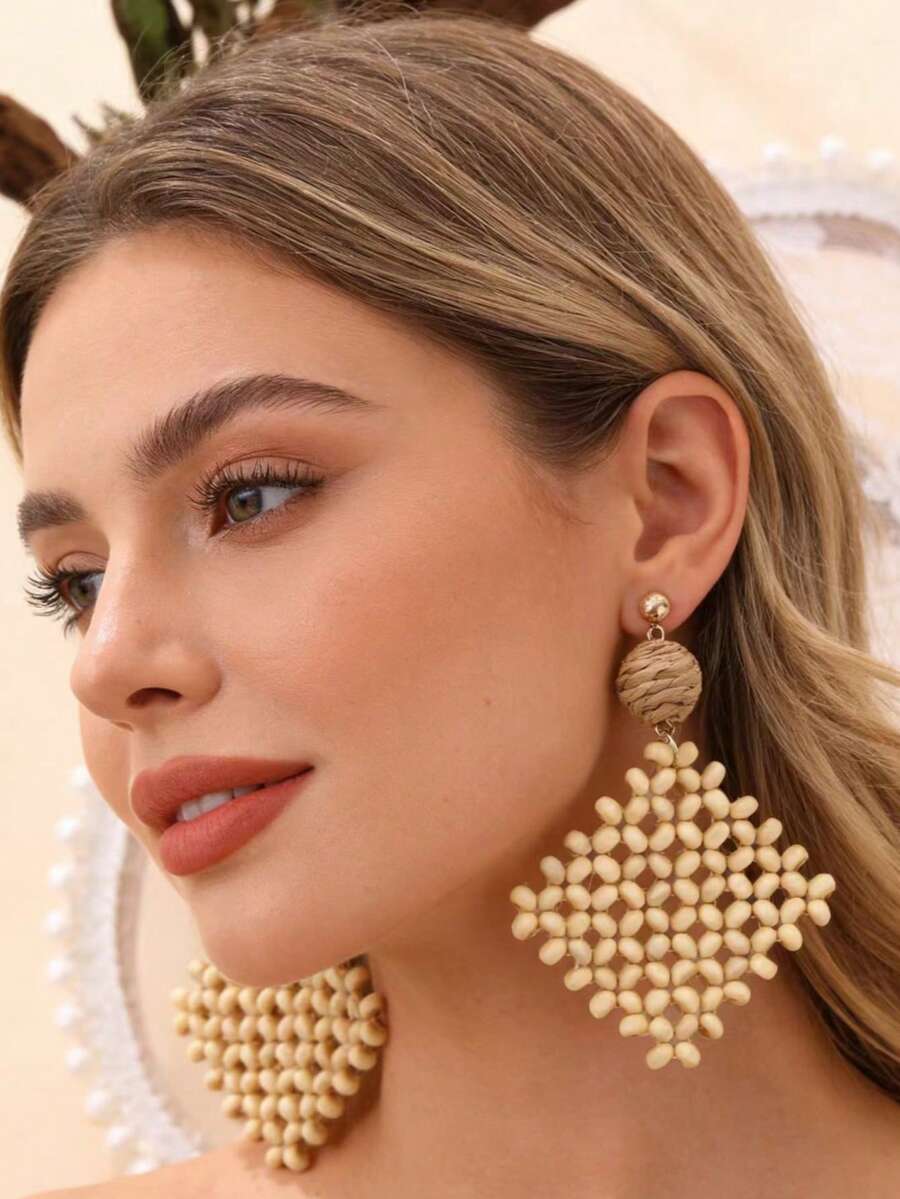 一对简约天然木珠手工编织方形几何耳环，适合日常通勤、百搭以及海岛度假。 - 原木色 - 查看 1